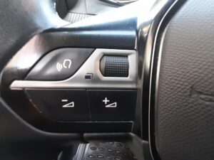 PEUGEOT 208 BLUE HDI 100 1.5 DIESEL 2022 - Imagen 18