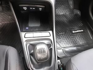HYUNDAI ACCENT BN71 1,5 MPI 6 MT 2024 - Imagen 15