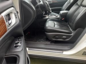 NISSAN PATHFINDER EXCLUSIVE 3.5 4X4 AT 2018 - Imagen 9