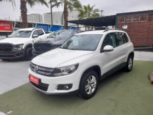 VOLKSWAGEN TIGUAN CONFORTLINE TSI 2.0 AUT 2014 - Imagen 2