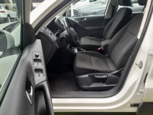 VOLKSWAGEN TIGUAN CONFORTLINE TSI 2.0 AUT 2014 - Imagen 9