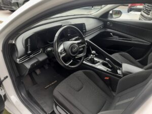 HYUNDAI ELANTRA CN7 VALUE 2.0 2022 - Imagen 5