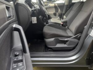 VOLKSWAGEN TIGUAN 1.4 TSI CONFORTLINE AUT 2019 - Imagen 9