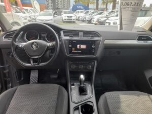 VOLKSWAGEN TIGUAN 1.4 TSI CONFORTLINE AUT 2019 - Imagen 17
