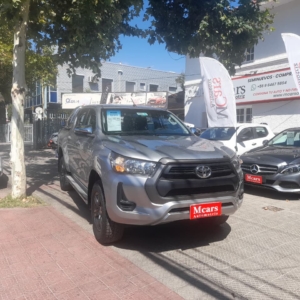 TOYOTA HI LUX SR DCAB 4X2 2.4 MT 2021
